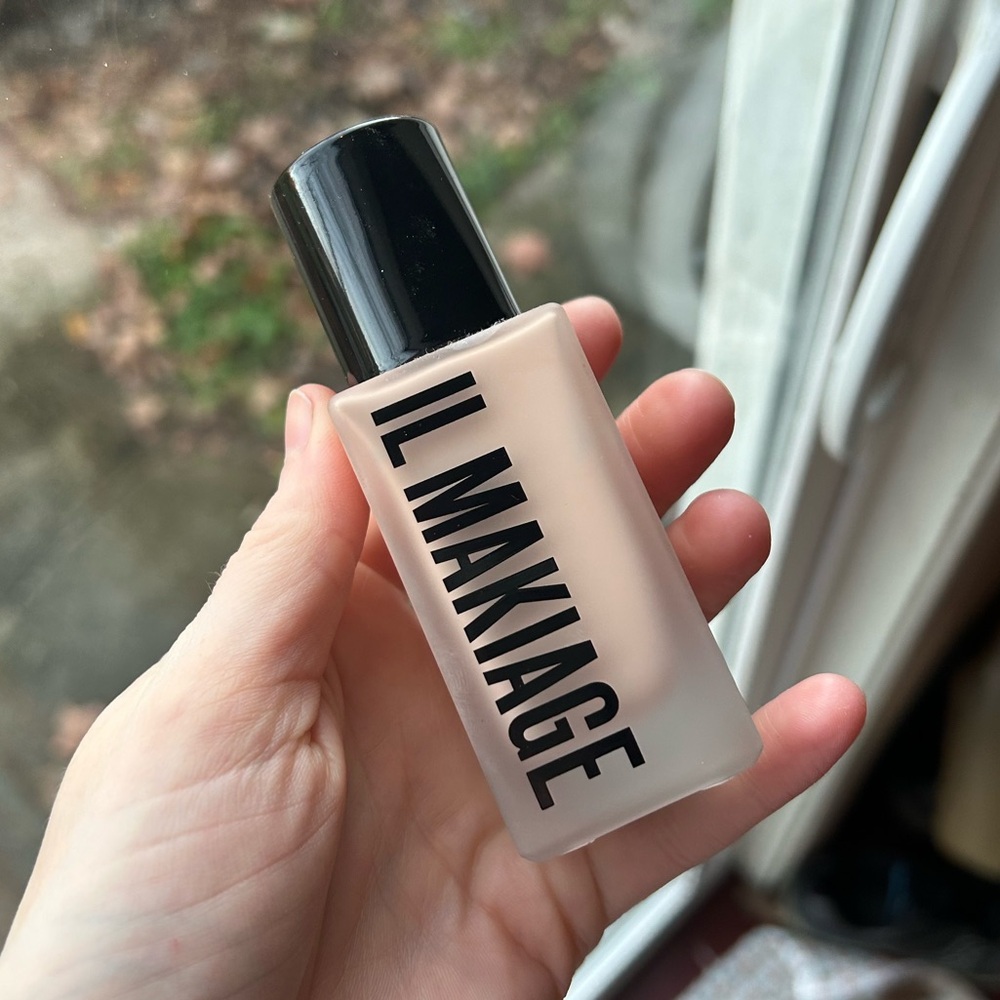 #010 Il Makiage Woke Up Like This Foundation